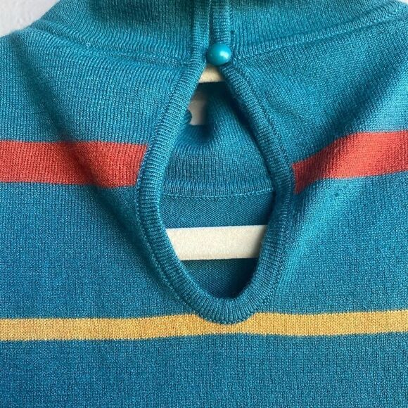 NWT BCBG MAXAZRIA Green Striped Mock Neck Tank Top in Hydro Combo Size: XS - Picture 4 of 8